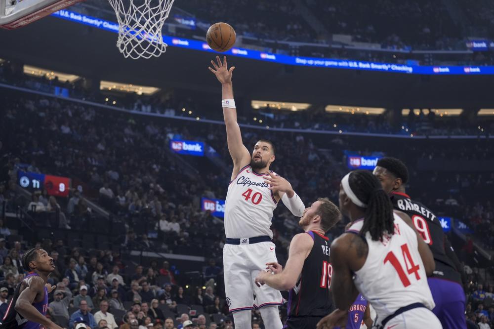 轻球员在高 轻球员在高