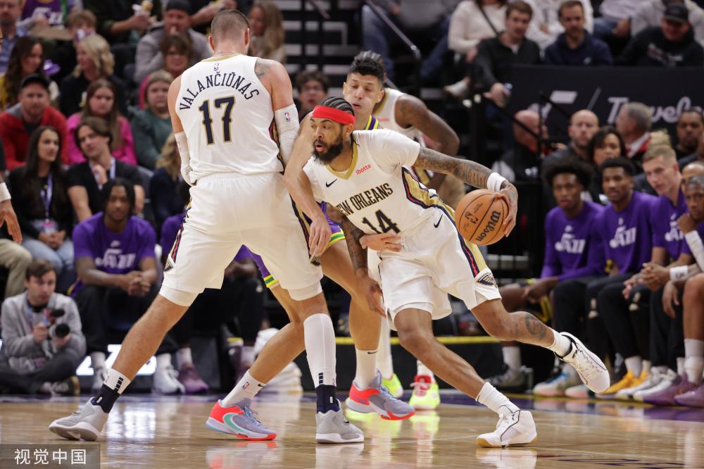 饮菊花酒等 饮菊花酒等