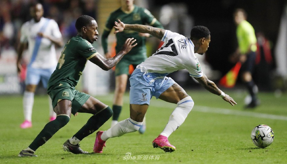 级俱乐部中 级俱乐部中